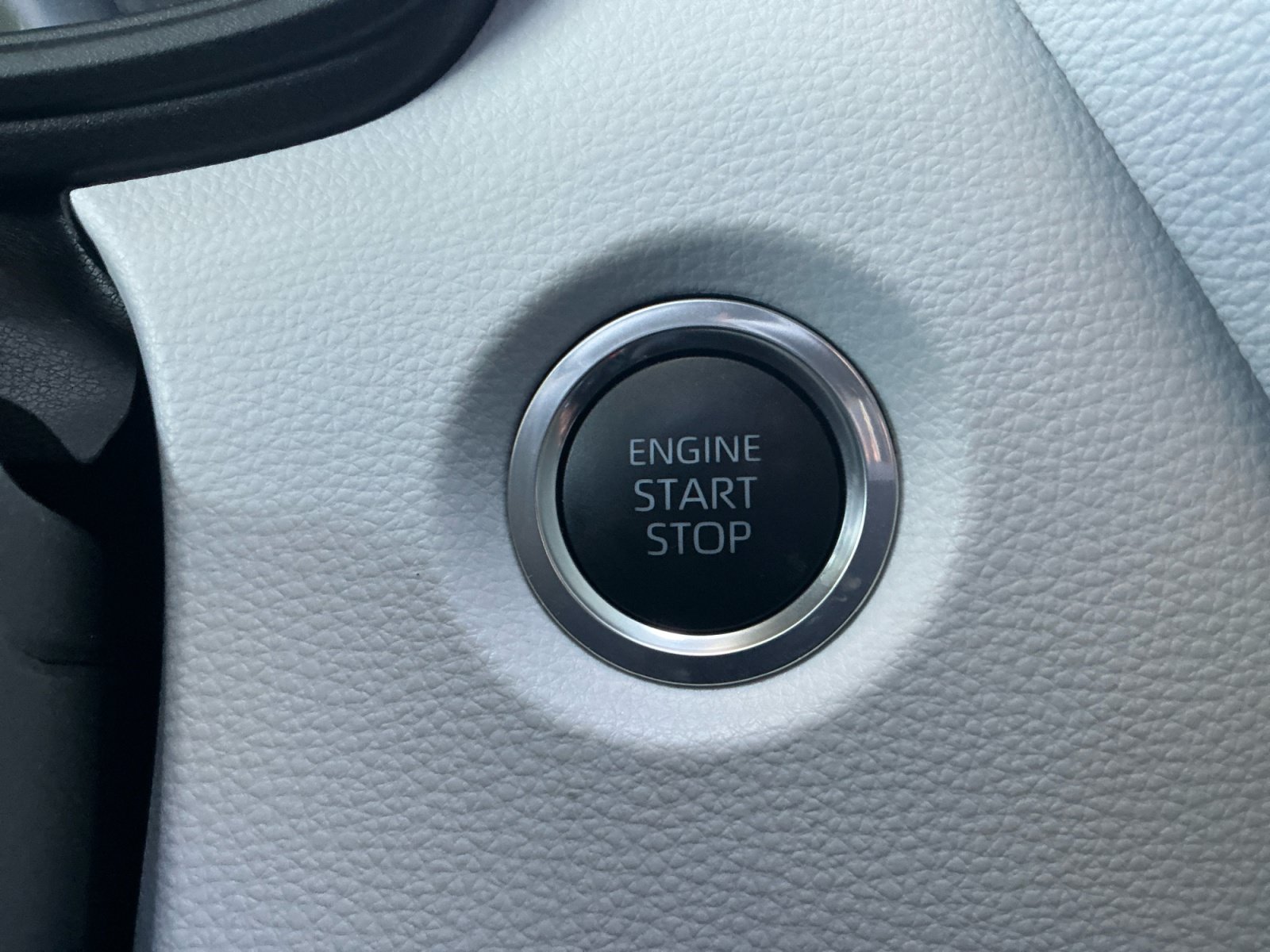 Certified 2025 Toyota Corolla SE FWD image 30