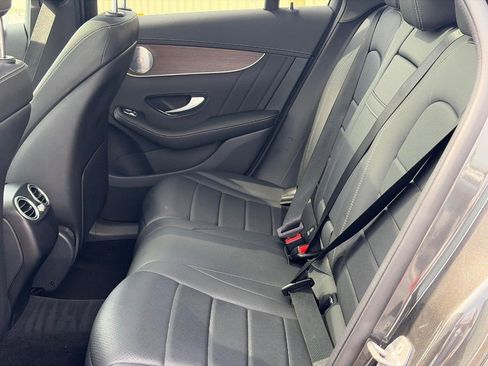 Used 2020 Mercedes-Benz GLC 300 4MATIC image 10
