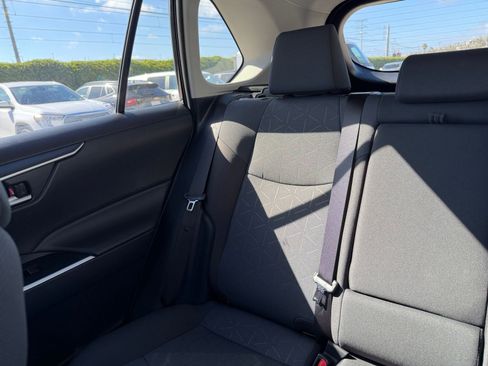 Used 2025 Toyota RAV4 XLE image 39