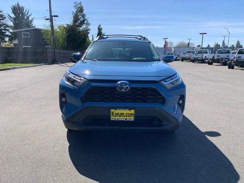 Used 2023 Toyota RAV4 AWD Hybrid image 9