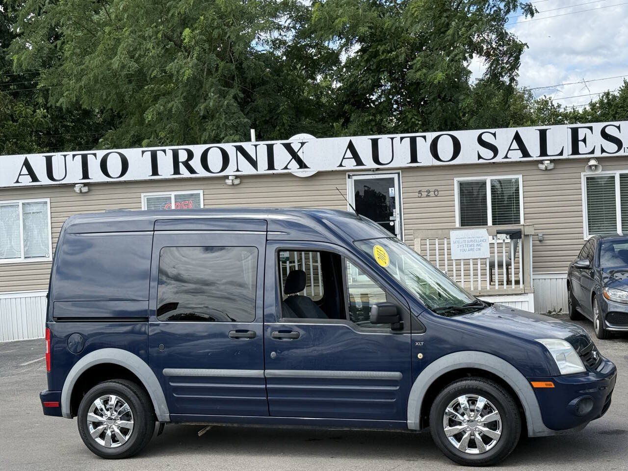 Used 2013 Ford Transit Connect XLT FWD image 1