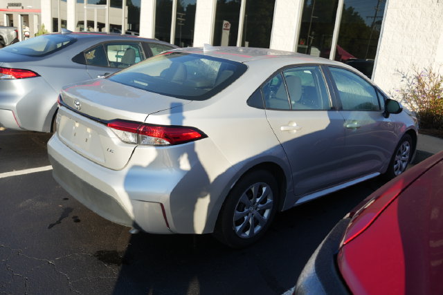 Used 2024 Toyota Corolla LE FWD image 21