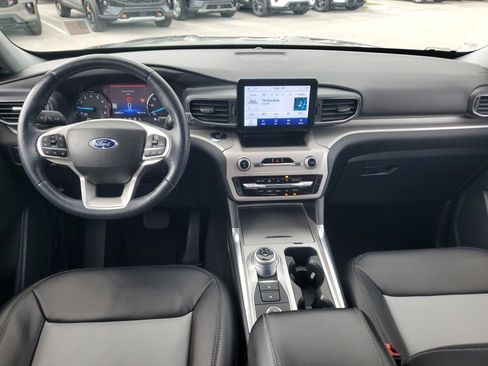 Used 2023 Ford Explorer XLT w/ Equipment Group 202A image 15