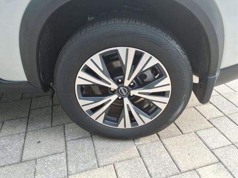 Certified 2023 Nissan Rogue SV image 20