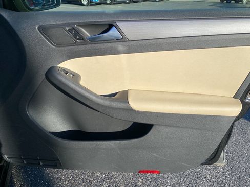 Used 2013 Volkswagen Jetta TDI image 29