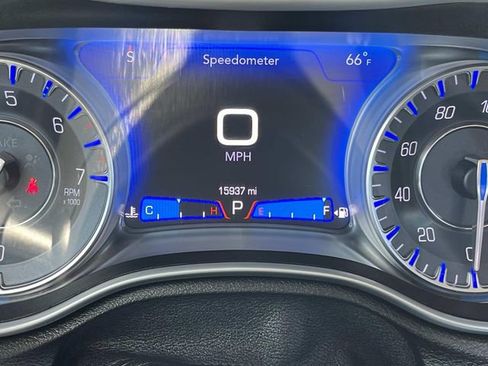 Used 2022 Chrysler 300 Touring L w/ Popular Equipment Group RWD image 40
