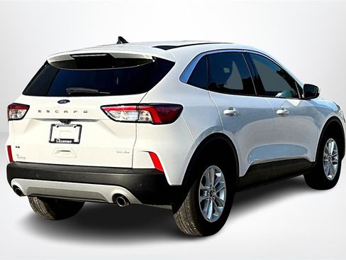 Used 2020 Ford Escape SE image 5