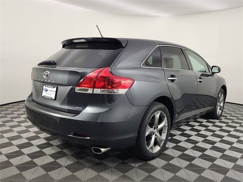 Used 2010 Toyota Venza AWD image 5