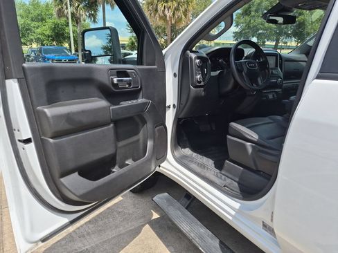 Used 2024 GMC Sierra 3500 Pro w/ Convenience Package AWD/4WD image 8