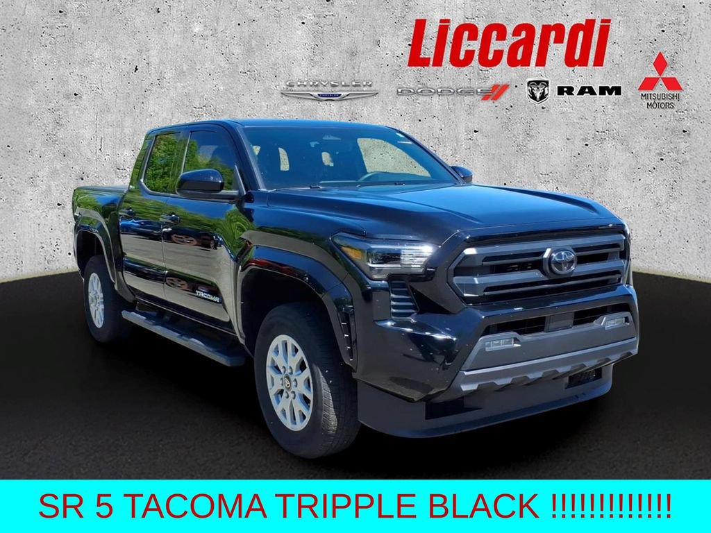 Used 2025 Toyota Tacoma SR5 AWD/4WD image 1
