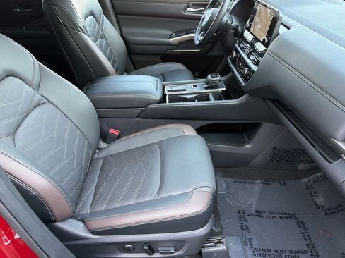 Used 2024 Nissan Pathfinder Platinum w/ Cargo Package FWD image 23