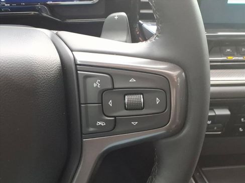 Used 2023 Chevrolet Silverado 1500 ZR2 w/ Technology Package AWD/4WD image 23