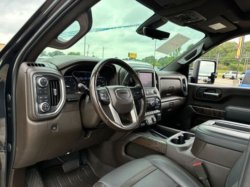 Used 2020 GMC Sierra 2500 Denali w/ Denali Ultimate Package AWD/4WD image 14