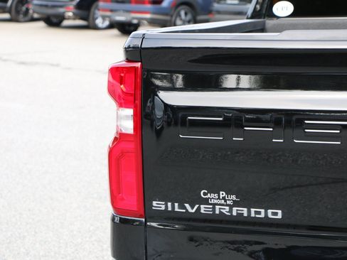 Used 2019 Chevrolet Silverado 1500 LTZ w/ LTZ Premium Package AWD/4WD image 5
