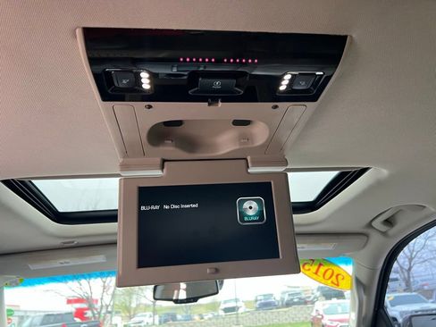 Used 2015 Chevrolet Tahoe LT image 25