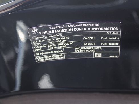 Used 2025 BMW 740i xDrive AWD/4WD image 27