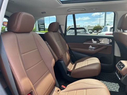 New 2026 Mercedes-Benz GLS 450 4MATIC image 33