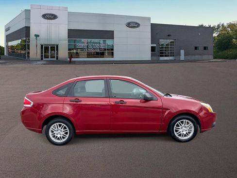 Used 2011 Ford Focus SE image 11