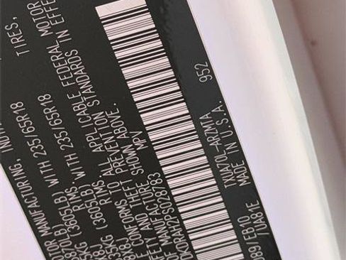 Certified 2023 Toyota Highlander XLE image 10