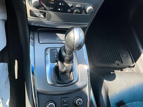 Used 2015 INFINITI Q40 AWD w/ Moonroof Package image 26