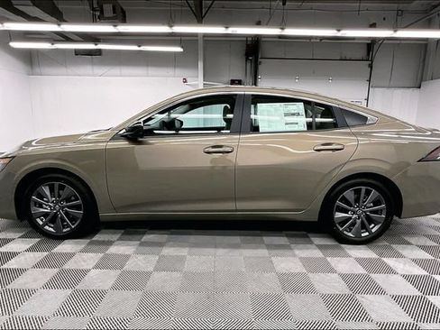 New 2026 Nissan Sentra SL w/ Floor Mat Package FWD image 18