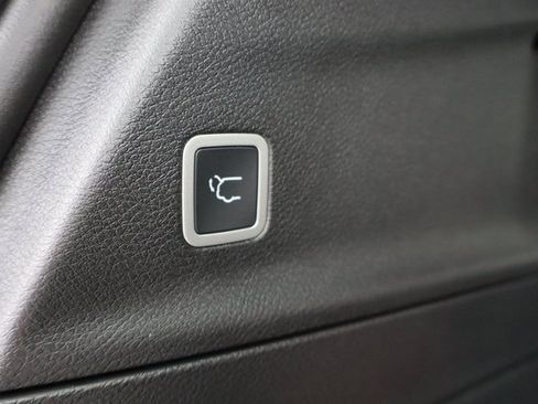 New 2026 Chrysler Pacifica Limited w/ S Appearance Package image 40