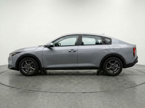 Used 2025 Kia K4 FWD image 5