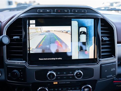 Used 2022 Ford F250 Platinum w/ FX4 Off-Road Package image 22