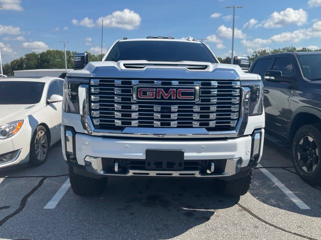 Used 2024 GMC Sierra 2500 Denali w/ Denali Reserve Package AWD/4WD image 2