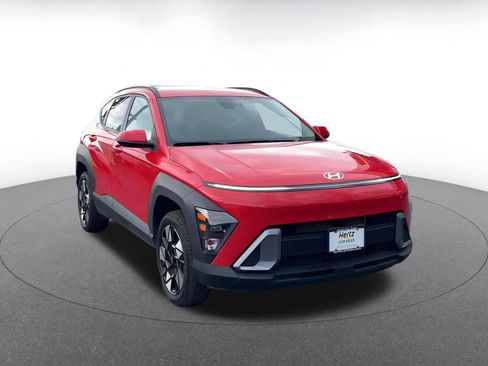 Used 2025 Hyundai Kona SEL image 3