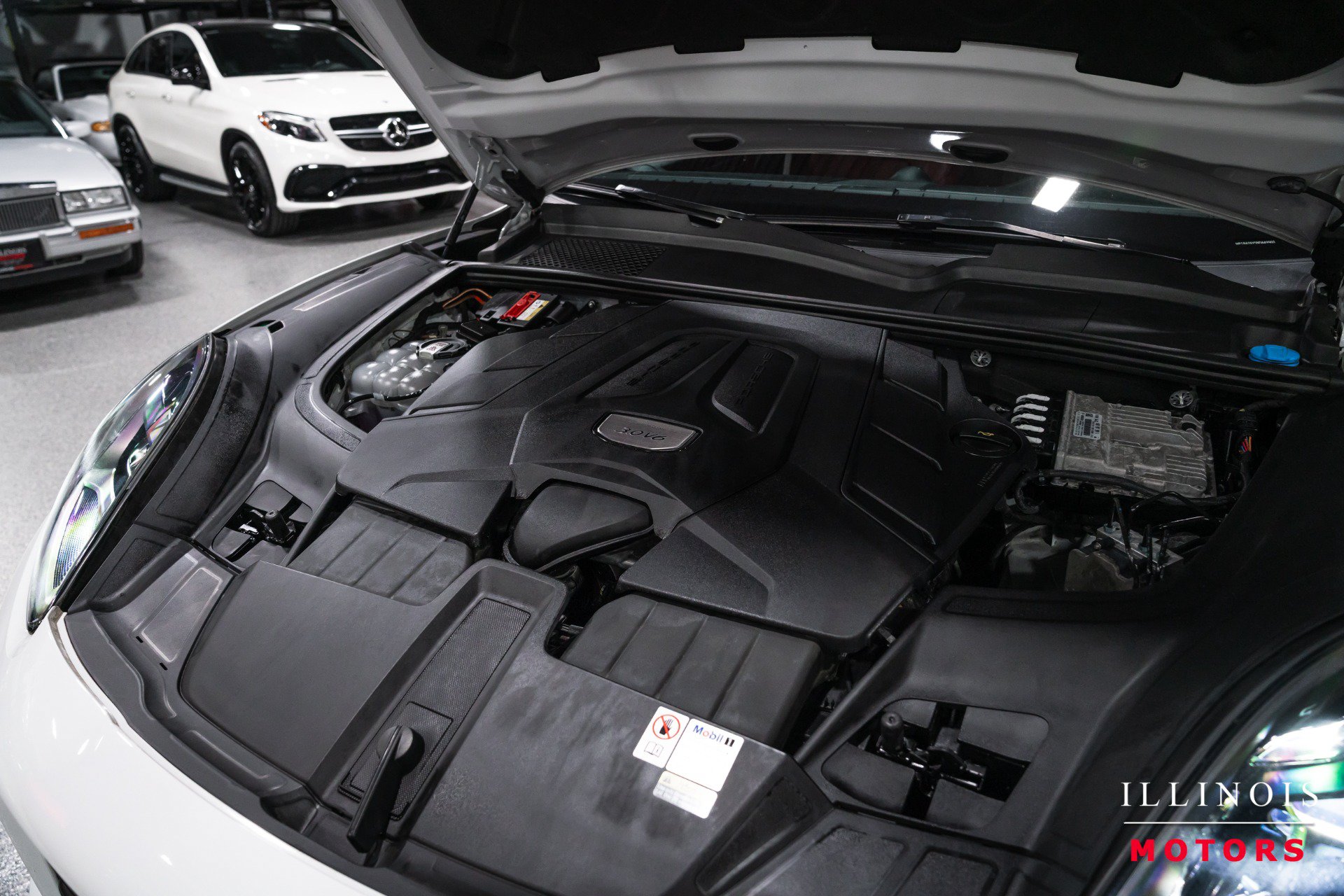 Used 2022 Porsche Cayenne Platinum Edition AWD/4WD image 37