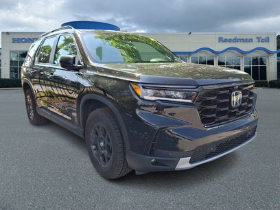 Used 2025 Honda Pilot TrailSport