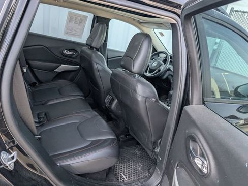 Used 2018 Jeep Cherokee Trailhawk w/ Quick Order Package 27L image 20