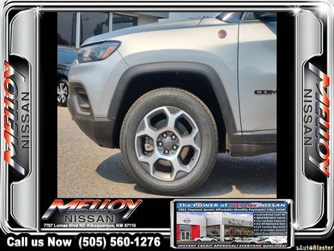 Used 2022 Jeep Compass Trailhawk w/ Trailhawk Convenience Group AWD/4WD image 9