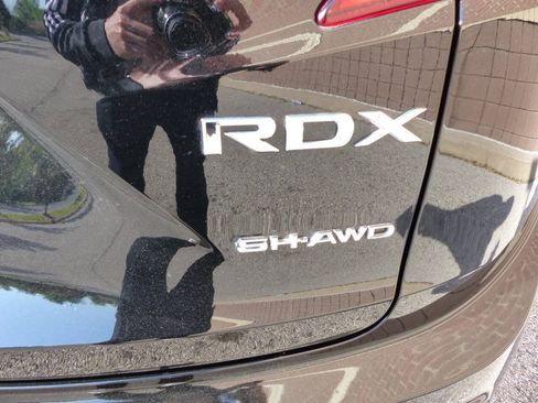 Used 2024 Acura RDX SH-AWD w/ Technology Package image 9