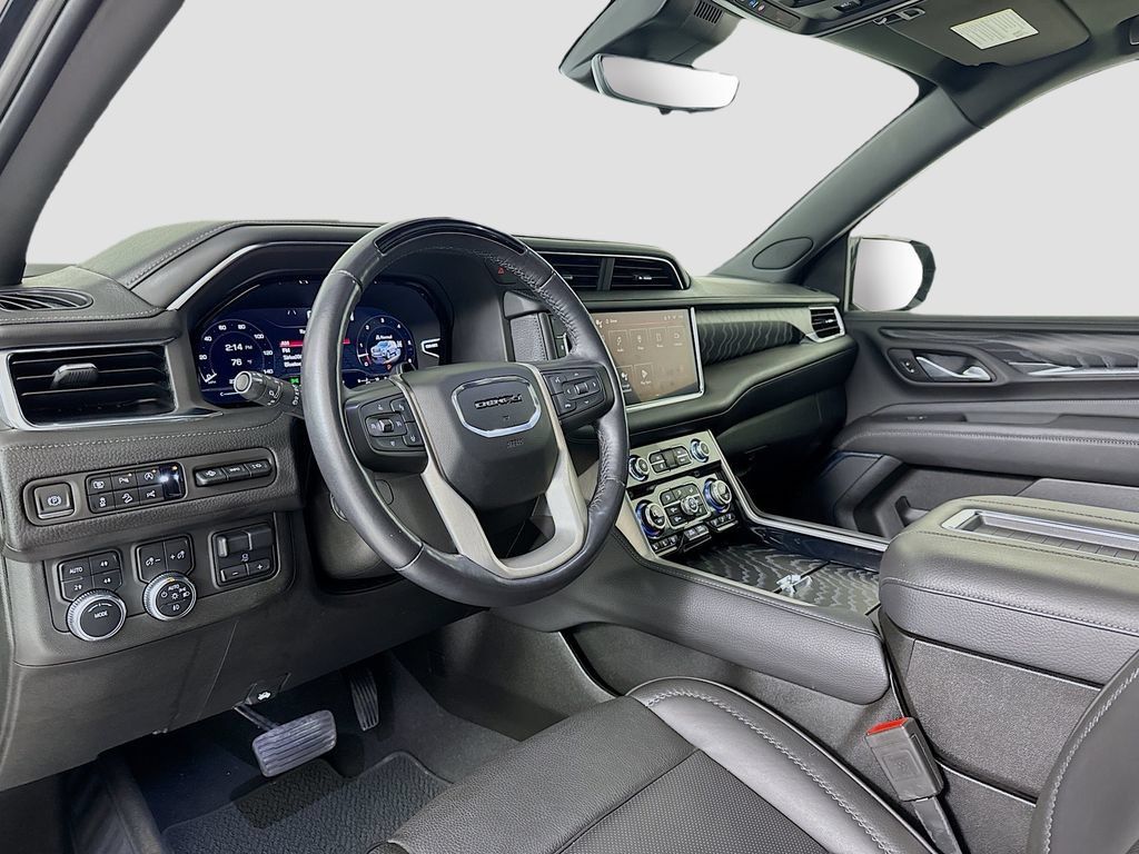 Used 2023 GMC Yukon Denali w/ Advanced Technology Package AWD/4WD image 10