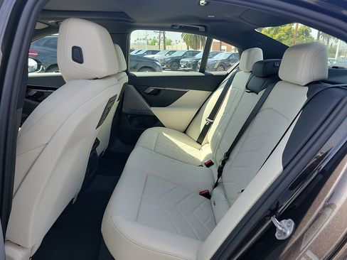 New 2026 BMW 530i RWD image 14