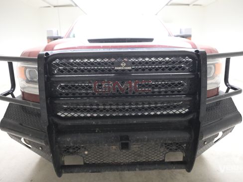 Used 2019 GMC Sierra 2500 SLT w/ Duramax Plus Package AWD/4WD image 8