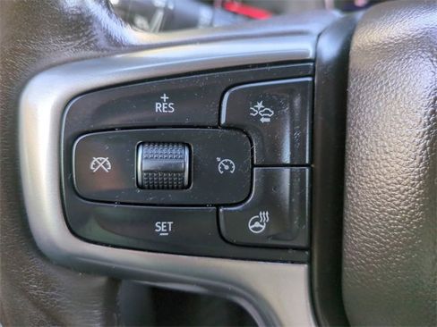 Used 2021 Chevrolet Tahoe Z71 w/ Luxury Package image 26