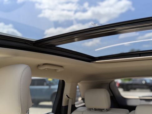 Used 2016 Lincoln MKX Reserve image 29