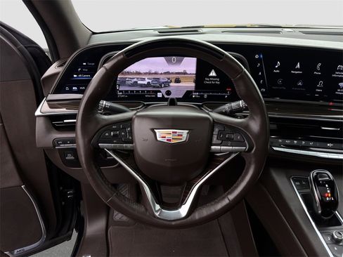 Used 2023 Cadillac Escalade ESV Premium Luxury image 10