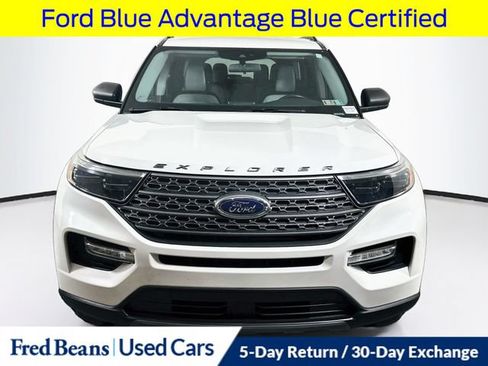 Used 2021 Ford Explorer XLT w/ Equipment Group 202A AWD/4WD image 2