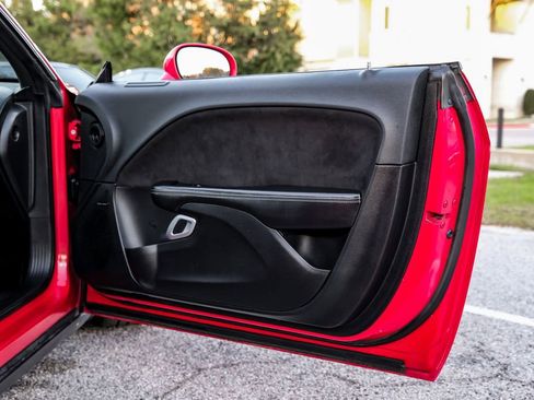 Used 2015 Dodge Challenger SRT w/ Technology Group image 43