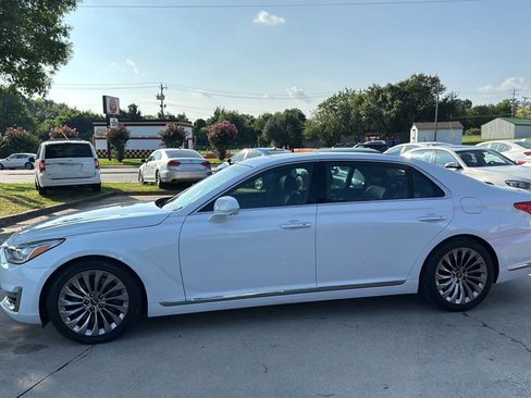 Used 2017 Genesis G90 5.0 Ultimate RWD image 2