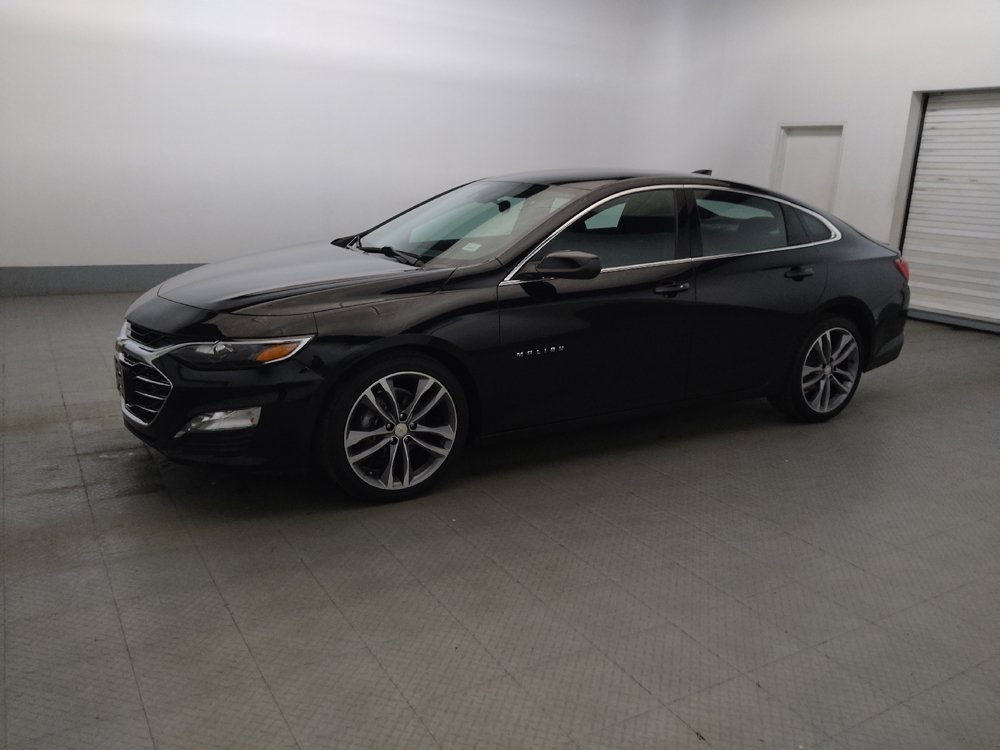 Used 2025 Chevrolet Malibu LT FWD image 2
