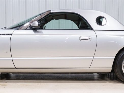 Used 2004 Ford Thunderbird RWD image 2