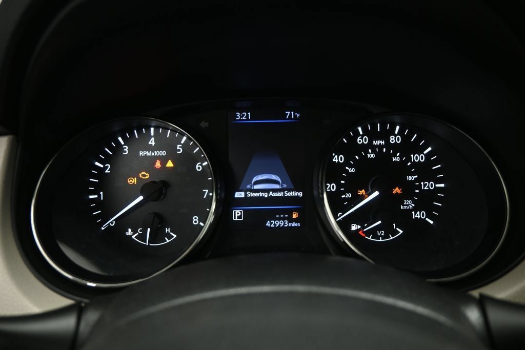 Used 2020 Nissan Rogue Sport SL w/ Premium Package FWD image 14