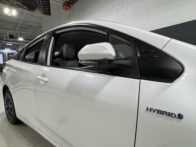 Used 2022 Toyota Prius XLE AWD/4WD image 9