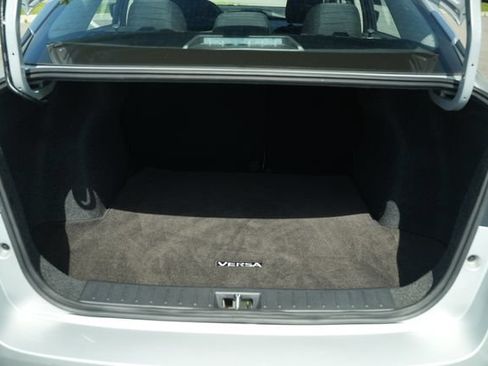 Used 2025 Nissan Versa SV FWD image 18