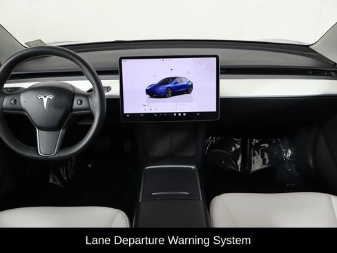 Used 2023 Tesla Model 3 Standard Range RWD image 8